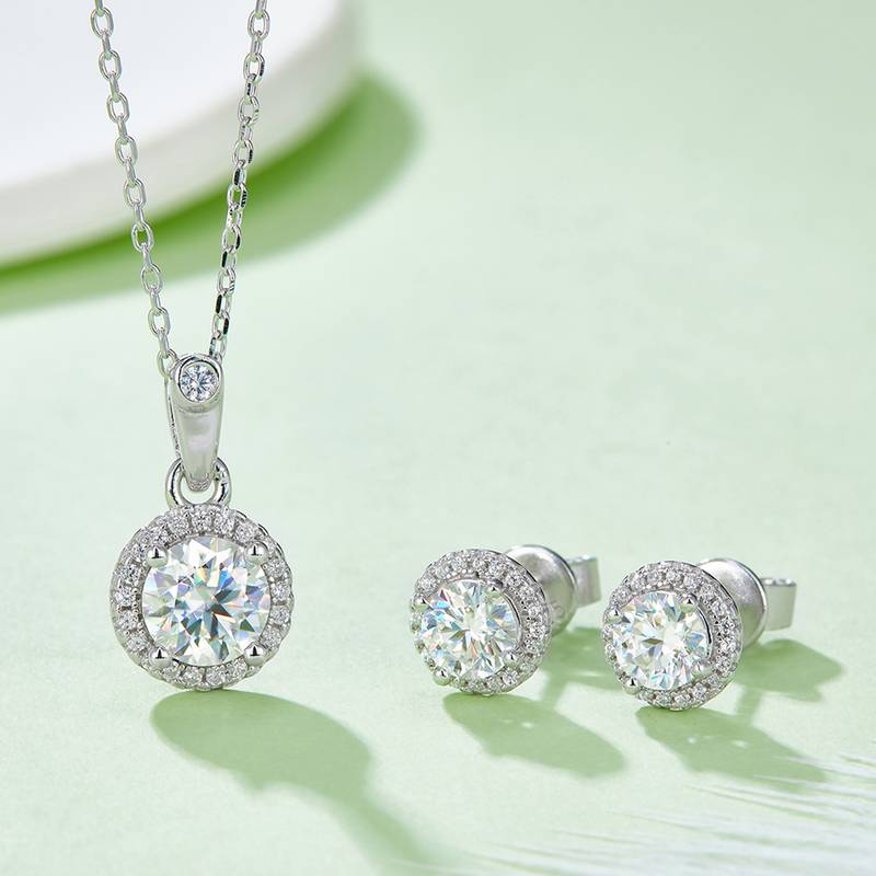 Affordable Luxury圆形S925银镀白金MoissanitePendantStud Earring套装